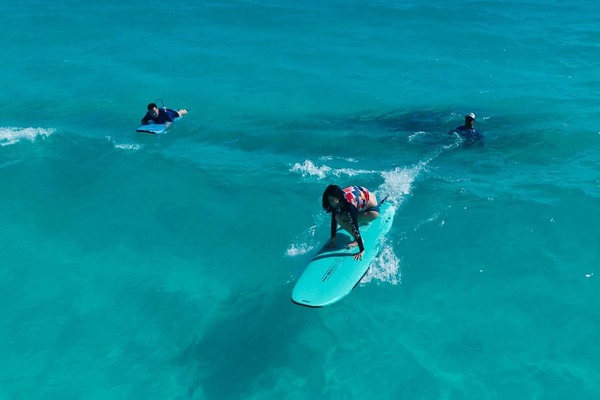 Surfing in Cancun - team 2