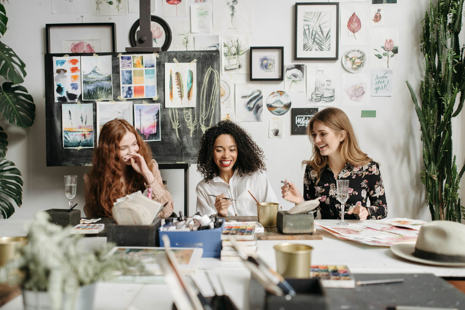 From painting to dancing: 26 Art teambuilding activities